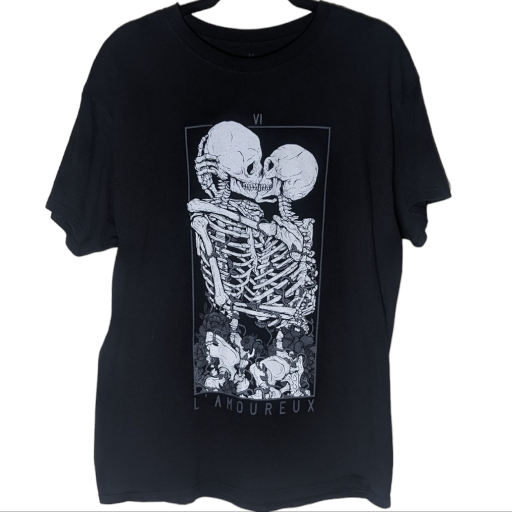 Skeleton love tee with rose vines in high contrast white grey and black